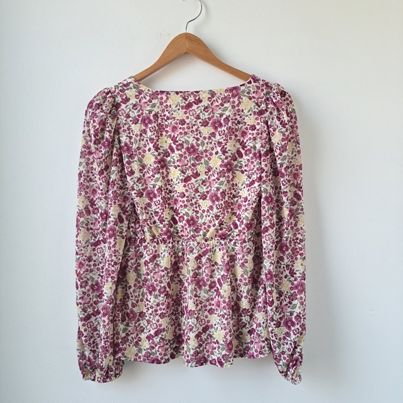 Flowery blouse - Picture 3 of 4